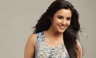 Priya Anand joins Trisha Ileana Nayanthara