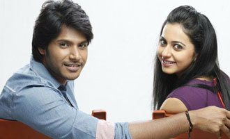 Sundeep Kishan and Rakul Preet Singh donate