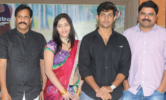 'Tholi Sandhya Velalo' Press Meet