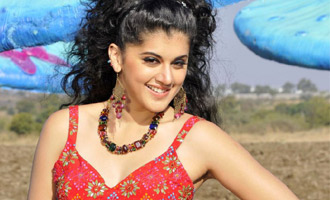 Taapsee to make Kannada debut