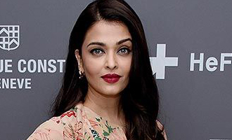 Aishwarya Rai Bachchan makes colourful appearance at Cannes