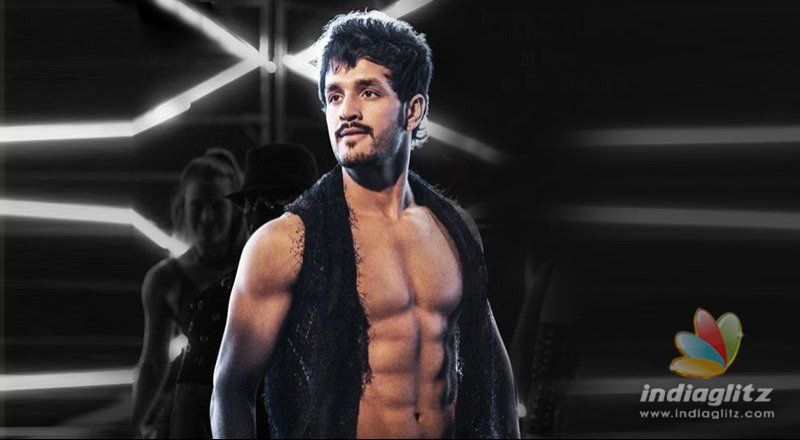 Akhils 8-pack abs look in Mr. Majnu