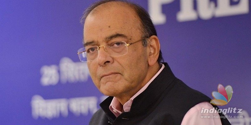 Arun Jaitley gets praises for vacating official residence