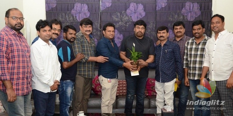 ఫిల్మ్ న్యూస్‌క్యాస్ట‌ర్స్‌ అసోసియేష‌న్‌కు మెగాస్టార్ చిరంజీవి చేయూత