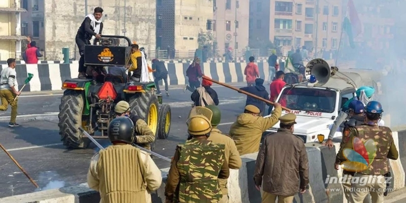 Republic Day protests: Unruly rich farmers reach Red Fort, violate norms