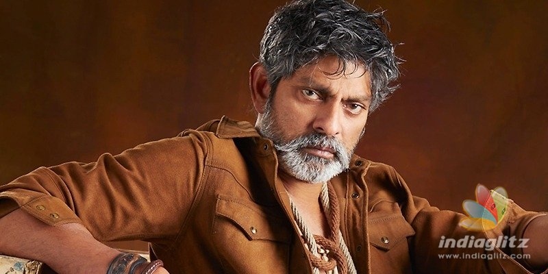 Jagapathi Babu replaced in Mahesh Babus movie