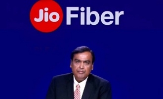 'Jio Fiber's First-Day-First-Show: Are producers, exhibitors worried?