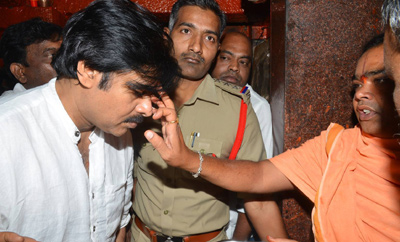 Pawan Kalyan at Konda Gattu Anjeneya Swamy Temple