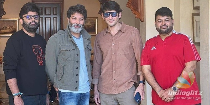 Mahesh Babu has a chat with Trivikram, S Naga Vamsi, Thaman