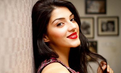 I have have female crush on Anushka: Mehreen