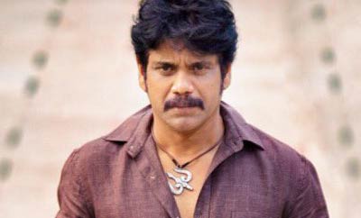 Nagarjuna rocks in hot season