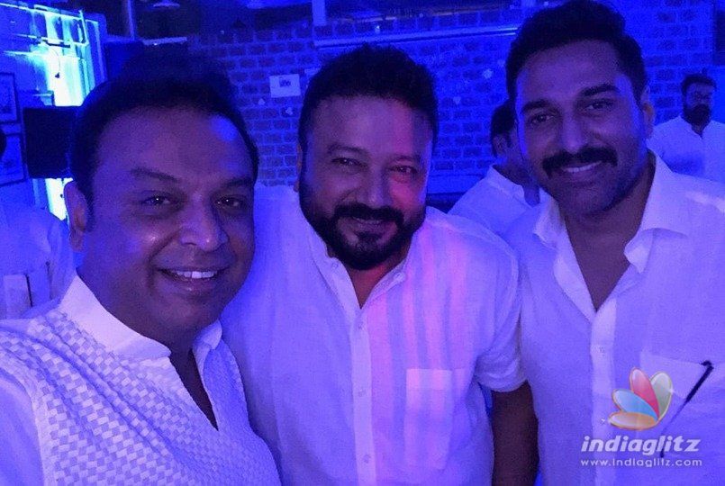 Old friends among actors have masthi reunion