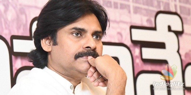 పవన్ కల్యాణ్ లుక్‌ అదిరింది.. ఫ్యాన్స్ ఫిదా!