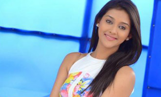 Pooja Jhaveri to make her Tamil debut