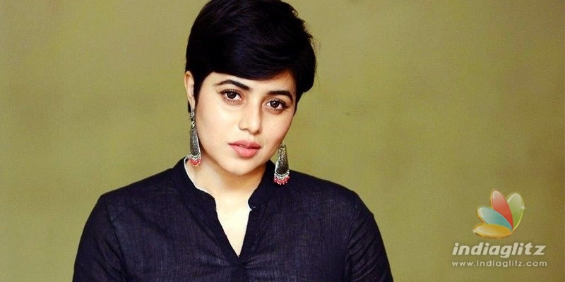 Mafia behind blackmail of Avunu actress Poorna & several models!