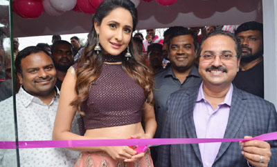 Pragya Jaiswal Launches B New Mobile Store at Gajuwaka