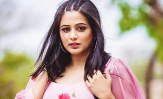 'Viraata Parvam': Priyamani's tough time with holding a real rifle