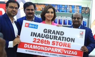 Raashi Khanna Launches Big C 226th Store @ Vizag