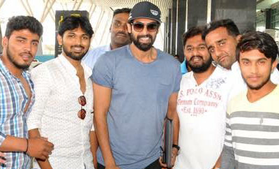 Benguluru Prabhas Fan Ranjith Felicitates Rana Daggubati