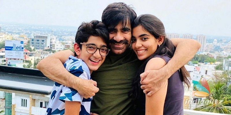 Pic Talk: Ravi Teja poses with daughter & son