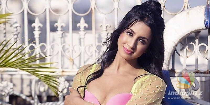 Did Sanjjanaa hit producer with beer bottle? Know the truth