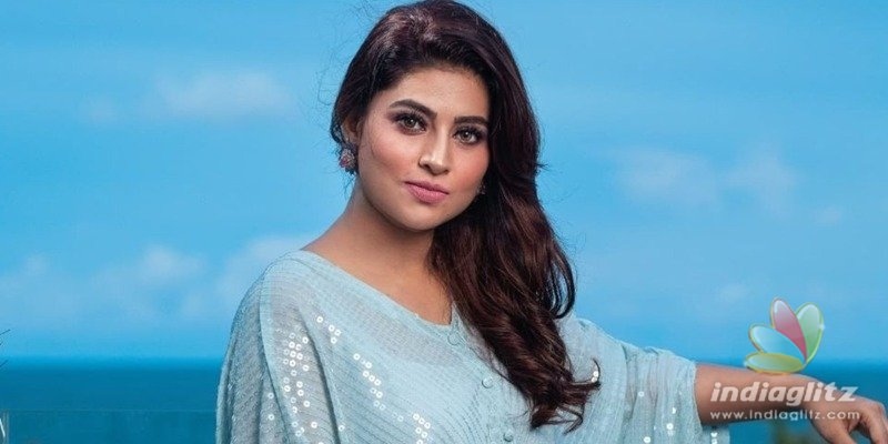 Sneha lodges police complaint against businessmen