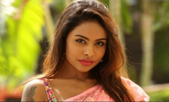 That actor is threatening me: Sri Reddy