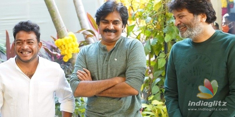 Pic Talk: Thaman has euphoria as he poses with Pawan Kalyan