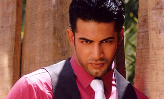 Upen Patel is Aadi's baddie