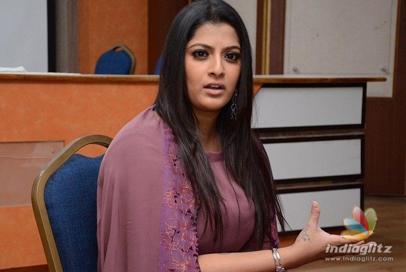 Varalaxmi on Sarkar, politics & equations with Vishal