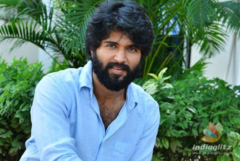 NOTA doesnt support any party: Vijay Deverakonda 