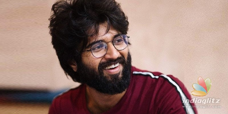 Vijay Deverakonda goes for home-made masks