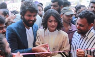 Vijay devarakonda , Rashmika Inaugurates KLM Fashion Mall at Chanda Nagar