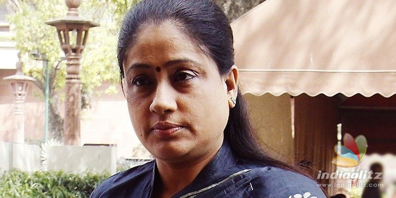 Vijayashanthi refutes party change rumours