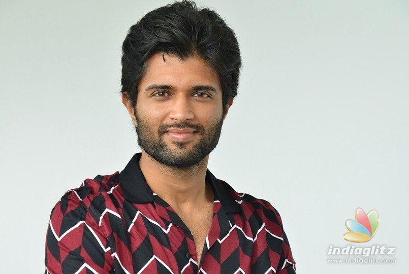 Vijay Deverakonda thanks special three for mania