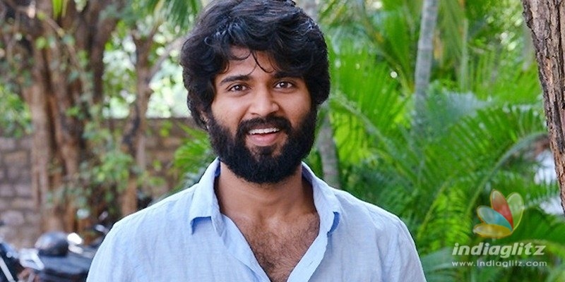 Vijay Deverakonda for superstars event