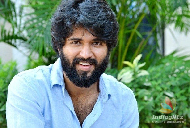 Deverakonda donates big for relief measures