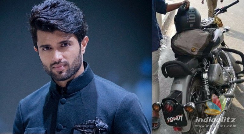 Fan violates rule, Vijay Deverakonda chips in