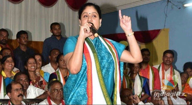 KCR ruled us from his farmhouse: Vijayashanti