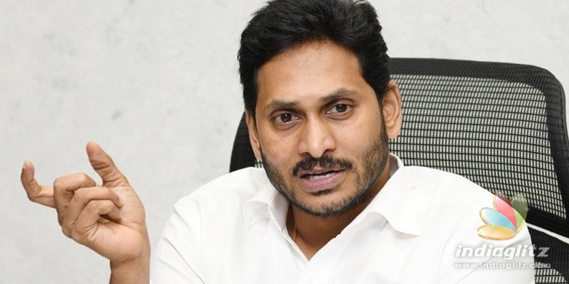 మూడు రాజధానుల శంకుస్థాపనకు ముహూర్తం ఫిక్స్..