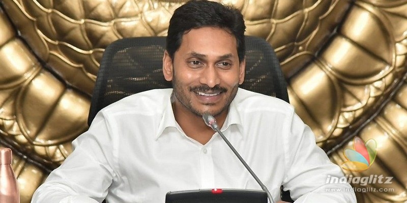 జగన్ రెక్వెస్ట్: మేనమామగా అడుగుతున్నా.. వెయ్యి ఇవ్వండి!