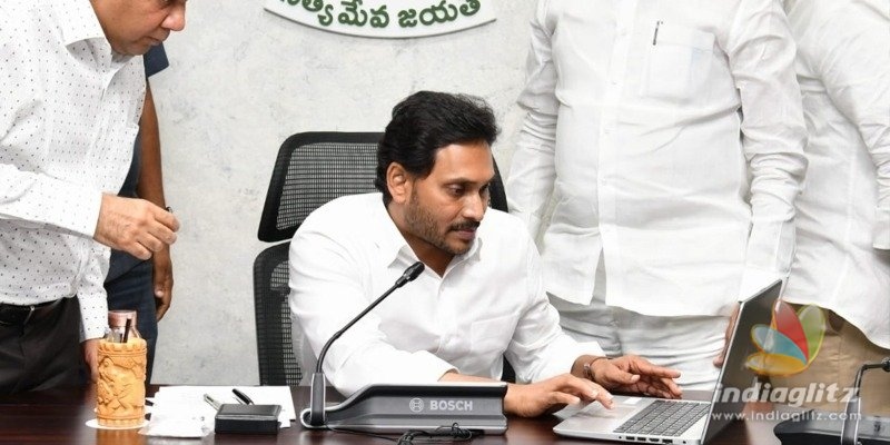 పంట నష్టపోయిన రైతులకు జగన్ సర్కార్ బాసట.. అన్నదాతల ఖాతాల్లోకి రూ.542 కోట్లు విడుదల